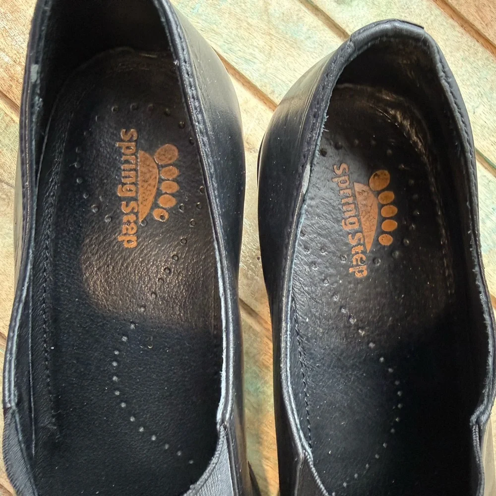 Women’s Spring Step Black‎ Leather Slip-On Shoes loafers size 38